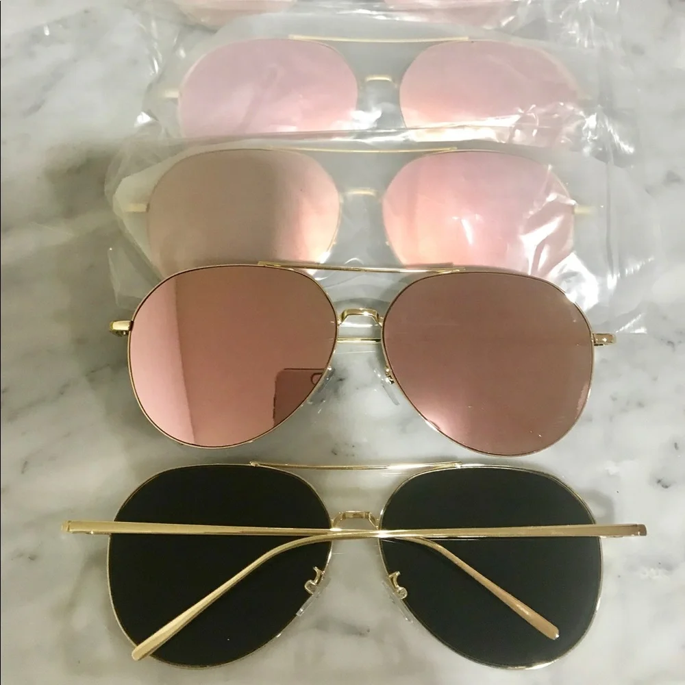 ✨Oversized Pink Mirrored Sunglasses✨